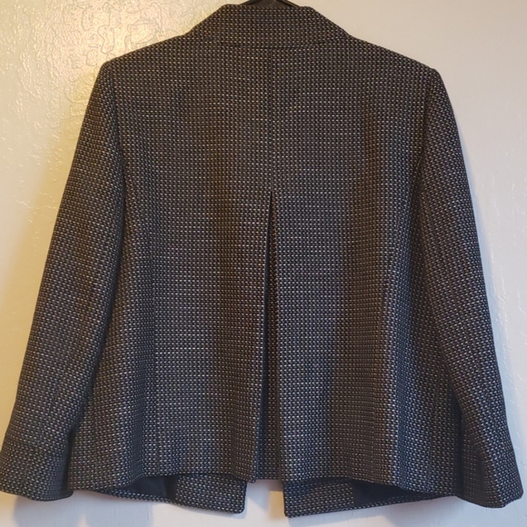 Jacket - Picture 4 of 4